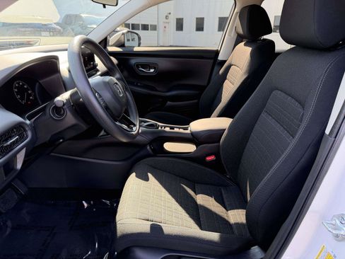 Certified 2025 Honda HR-V LX image 8