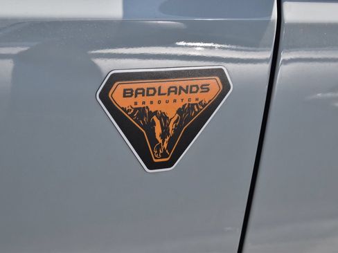 Certified 2023 Ford Bronco Badlands w/ Sasquatch Package AWD/4WD image 12