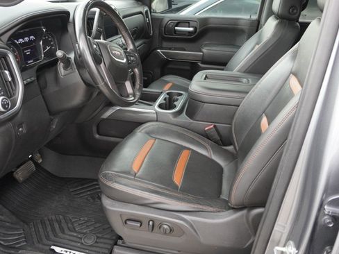 Used 2020 GMC Sierra 1500 AT4 w/ AT4 Premium Package AWD/4WD image 9