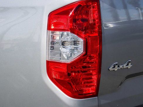 Used 2016 Toyota Tundra SR5 image 9