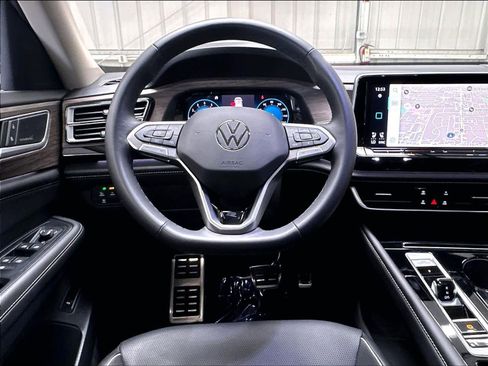 Certified 2026 Volkswagen Atlas SEL Premium R-Line AWD/4WD image 11