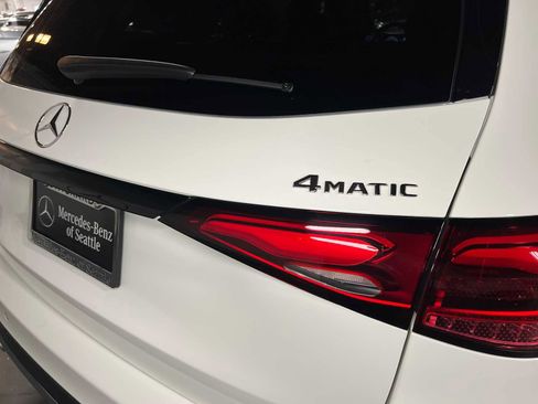 Used 2026 Mercedes-Benz GLC 300 4MATIC image 16