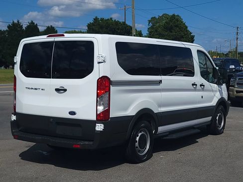 Used 2017 Ford Transit 150 XL RWD image 3