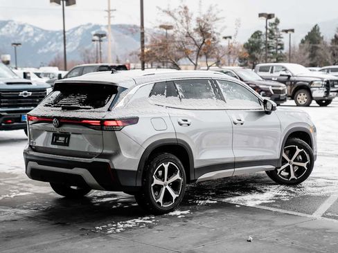 New 2026 Volkswagen Tiguan SE image 2