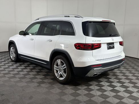Used 2022 Mercedes-Benz GLB 250 4MATIC image 3