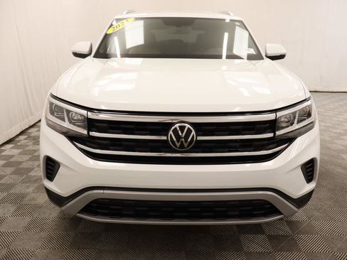 Used 2023 Volkswagen Atlas Cross Sport SE image 4