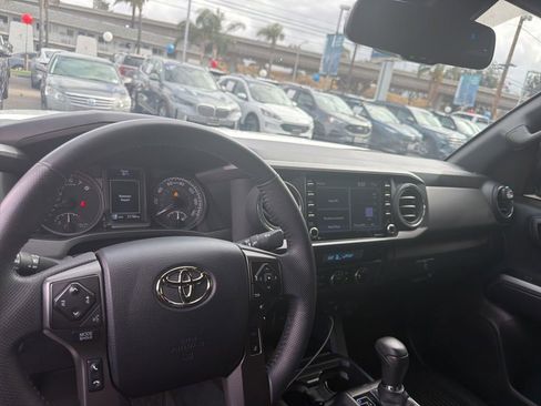 Used 2023 Toyota Tacoma TRD Off-Road w/ Black Out Package (TMS) AWD/4WD image 4