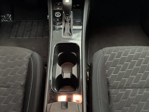 Certified 2022 Nissan Kicks SV FWD image 28