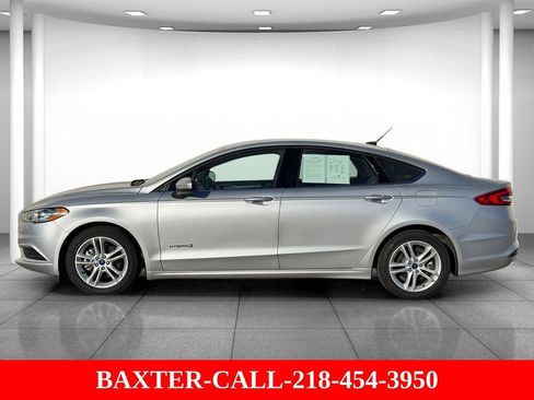Used 2018 Ford Fusion S image 2