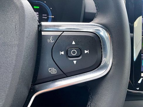 Used 2023 Volvo C40 P8 Recharge Ultimate image 11