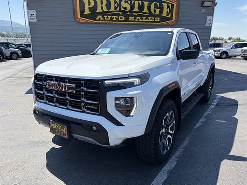 Used 2024 GMC Canyon AT4 w/ Canyon Safety Plus Package AWD/4WD image 2