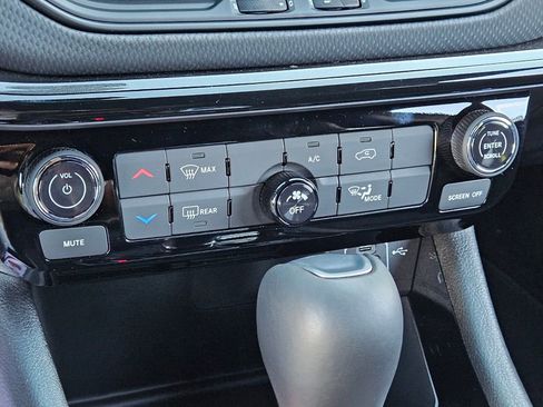 New 2026 Jeep Compass Latitude AWD/4WD image 20