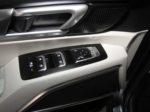 Used 2022 Kia Telluride S AWD/4WD image 12