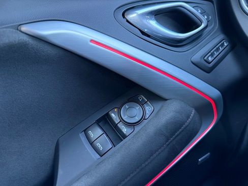 Used 2018 Chevrolet Camaro ZL1 image 33