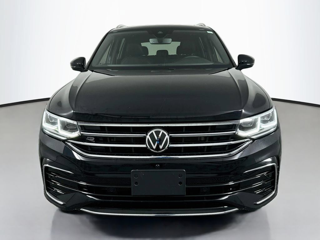 Used 2022 Volkswagen Tiguan SEL R-Line AWD/4WD image 2