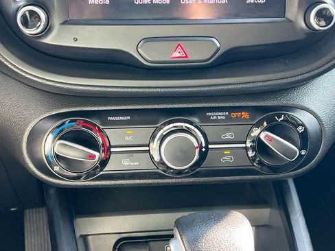 Used 2023 Kia Soul LX w/ Option Group 015 FWD image 19