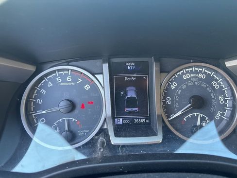 Used 2017 Toyota Tacoma SR5 w/ Tow Package image 14