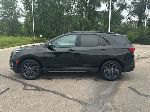 Used 2024 Chevrolet Equinox RS w/ LPO, Floor Liner Package AWD/4WD image 2