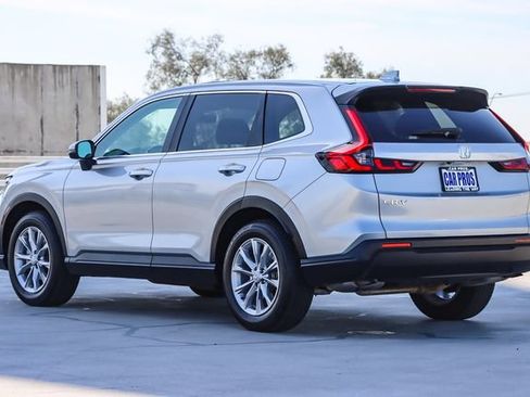 Used 2025 Honda CR-V EX-L image 6