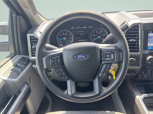 Used 2018 Ford F250 XLT w/ XLT Premium Package AWD/4WD image 20