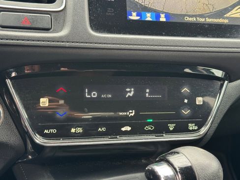 Used 2017 Honda HR-V EX image 31