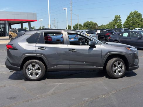 Used 2024 Toyota RAV4 XLE AWD/4WD image 9