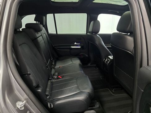 Used 2022 Mercedes-Benz EQB 350 4MATIC image 23