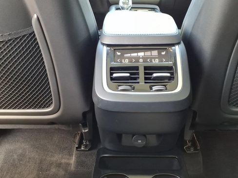 Certified 2023 Volvo XC90 B6 Ultimate w/ Protection Package Premier AWD/4WD image 24
