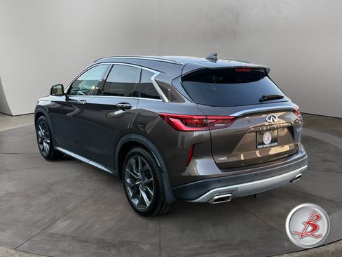 Used 2019 INFINITI QX50 Essential w/ Sensory Package AWD/4WD image 5