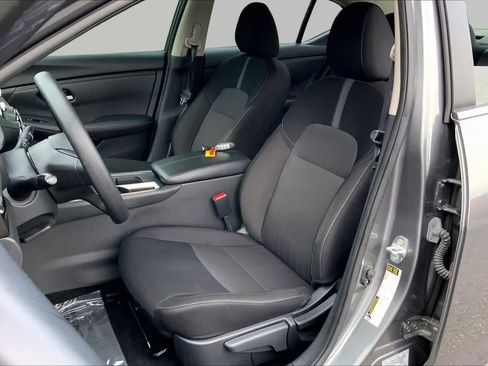 Used 2025 Nissan Sentra SV w/ Trunk Package FWD image 7