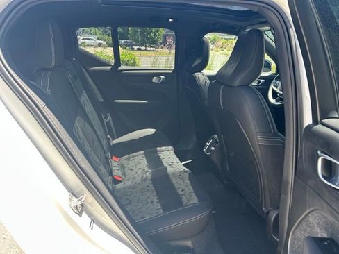 Used 2025 Volvo XC40 B5 Plus AWD/4WD image 13