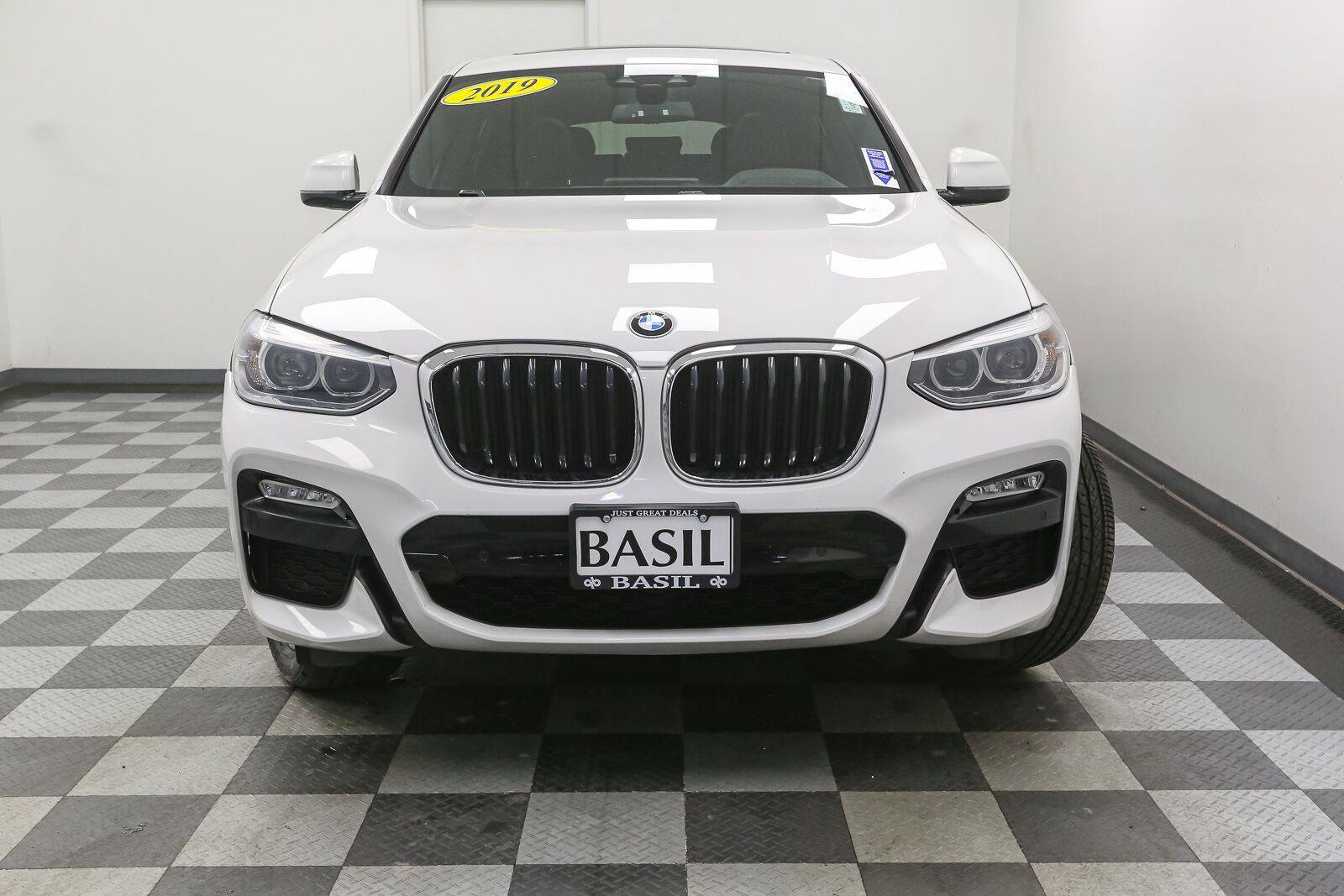Used 2019 BMW X4 xDrive30i w/ M Sport Package 2 AWD/4WD image 3