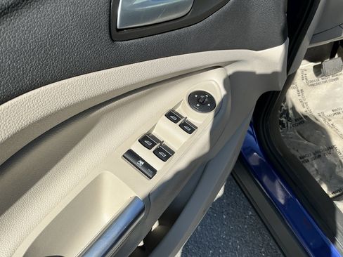 Used 2016 Ford Escape SE AWD/4WD image 19