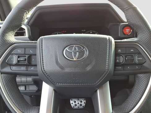 Used 2024 Toyota Tacoma TRD Sport image 21