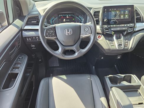 Used 2022 Honda Odyssey EX-L image 12