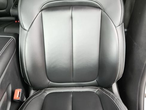 Used 2023 Jeep Grand Cherokee Limited image 14