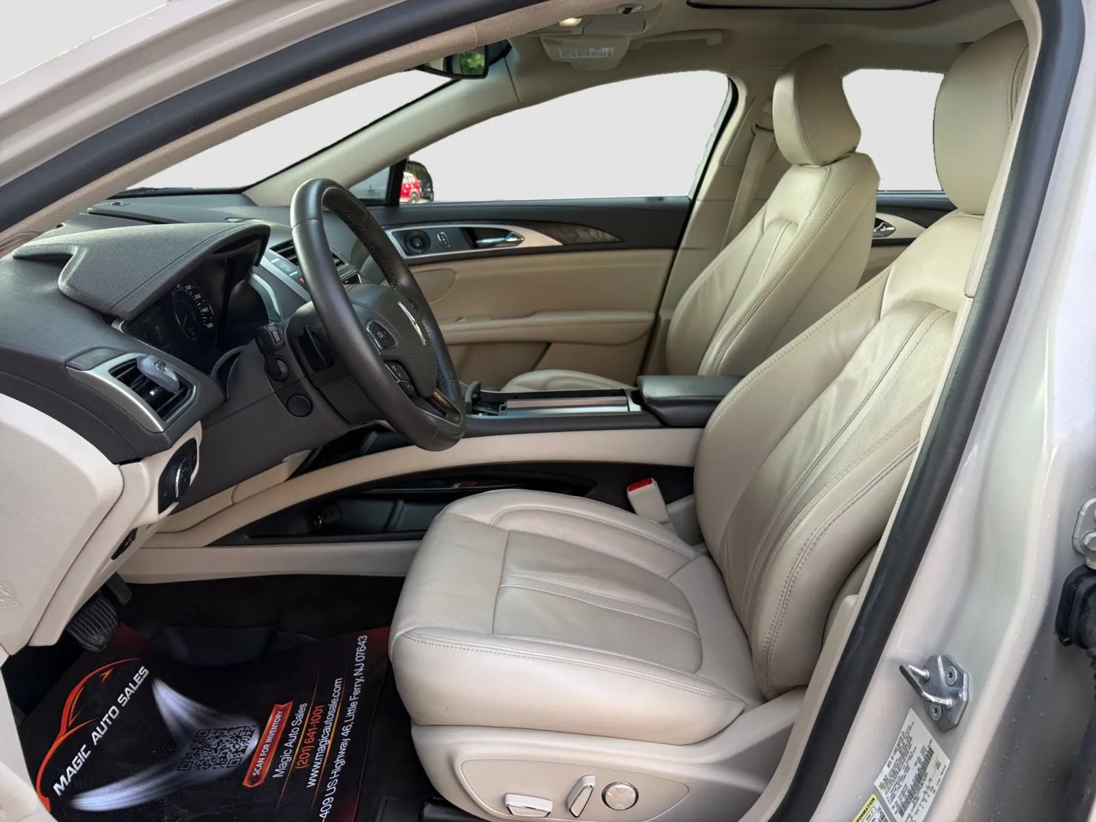Used 2020 Lincoln MKZ Reserve w/ Elements Package AWD/4WD image 12