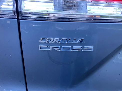 Certified 2025 Toyota Corolla Cross LE w/ Moonroof Package AWD/4WD image 10