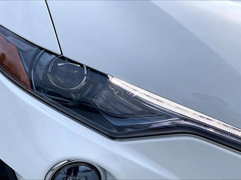 Used 2021 Maserati Levante image 28