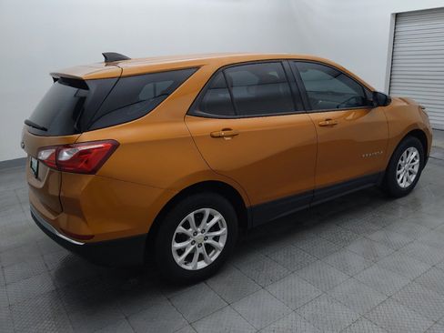 Used 2018 Chevrolet Equinox LS FWD image 10