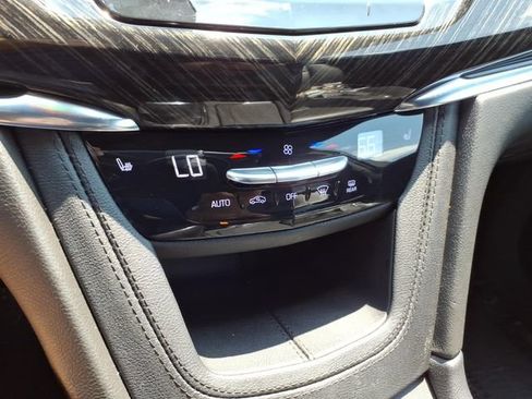 Certified 2022 Cadillac XT6 Premium Luxury w/ Technology Package AWD/4WD image 33