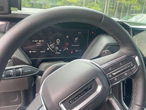 Used 2025 GMC Yukon XL Denali w/ Sun & Power Step Package AWD/4WD image 40