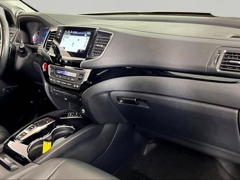 Used 2020 Honda Pilot Touring image 26