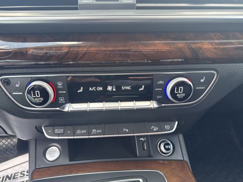 Used 2018 Audi Q5 2.0T Premium Plus w/ Premium Plus Package AWD/4WD image 17