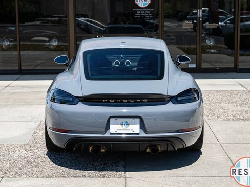 Used 2024 Porsche 718 Cayman GTS RWD image 4