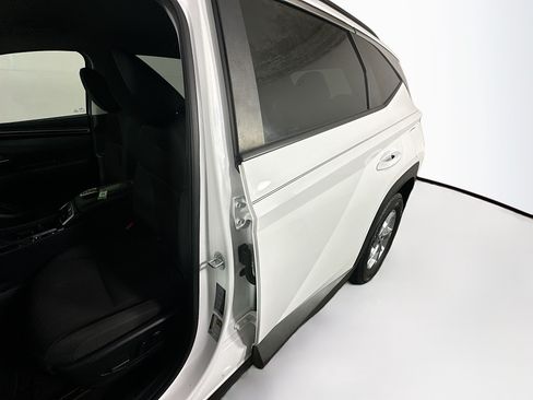 Used 2023 Hyundai Tucson SEL FWD image 12