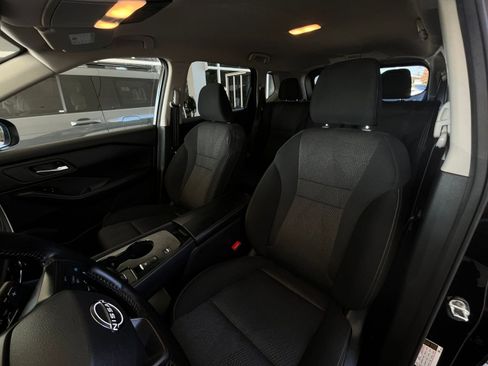 Used 2025 Nissan Rogue SV FWD image 38
