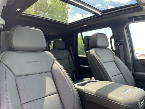 New 2026 GMC Yukon Denali w/ Denali Reserve Package image 32