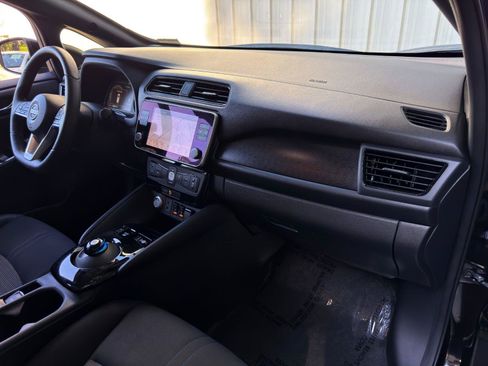Used 2025 Nissan Leaf SV Plus FWD image 13