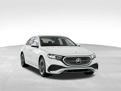 New 2026 Mercedes-Benz E 350 4MATIC Sedan image 9